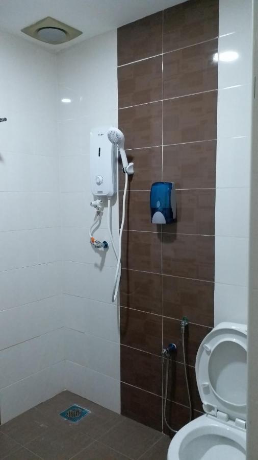 Hotel T *